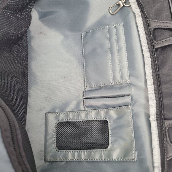 TUMI 2571D Men's Black Laptop Briefcase Shoulder Bag w/ Serial Number Tag - Picture 8 of 12